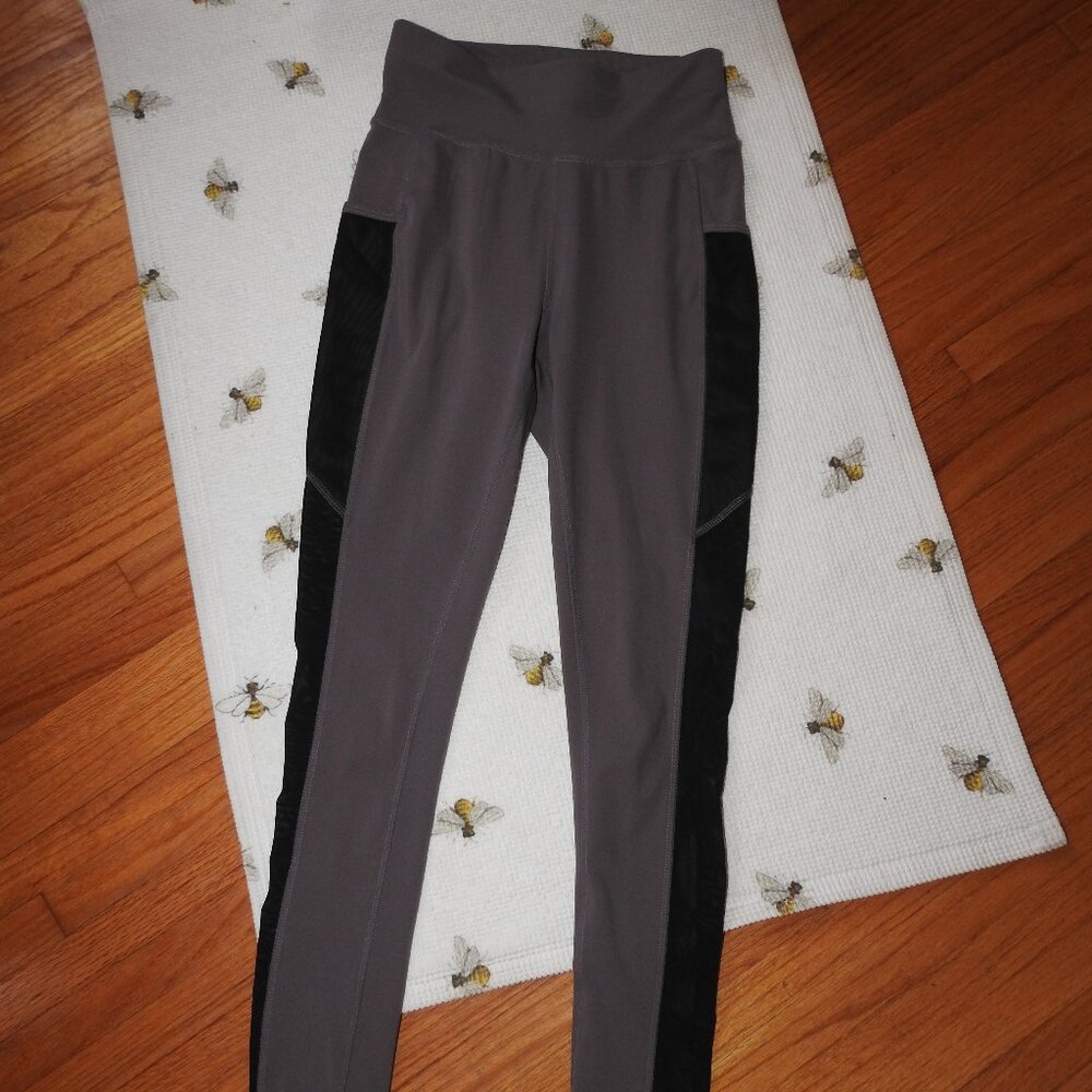 Pop Fit Taupe & Black Leggings Sz Small